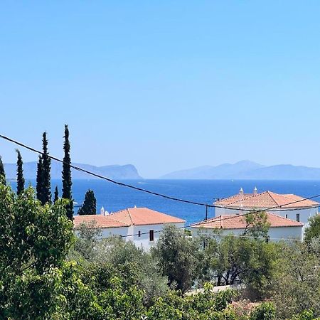 Oltremare Inn Spetses Town Exterior photo