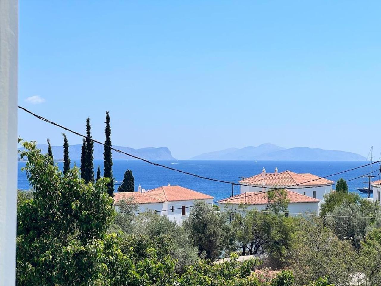 Oltremare Inn Spetses Town Exterior photo